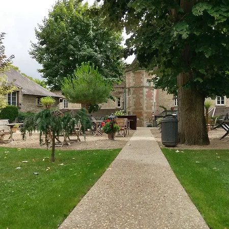 De La Porte Bellon Otel Senlis (Oise)