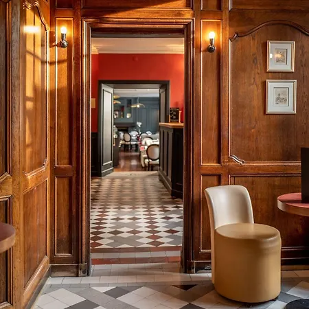 Otel De La Porte Bellon