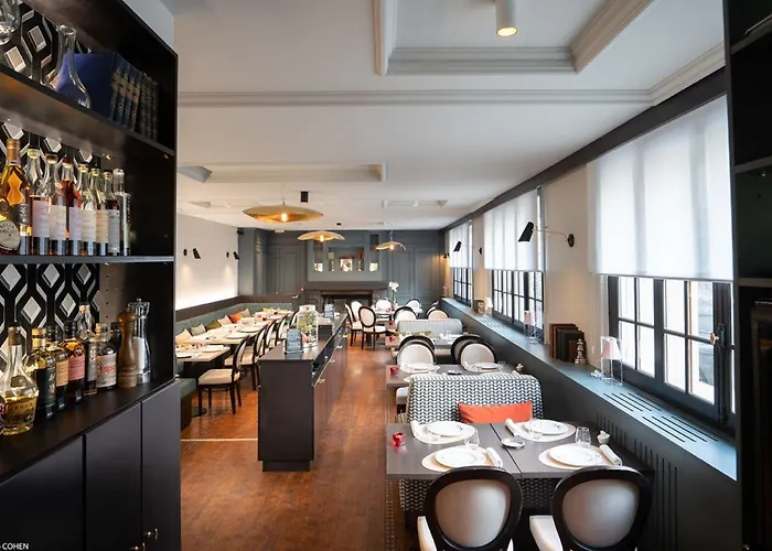 De La Porte Bellon Hotel